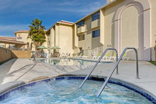 Comfort Inn & Suites Rocklin - Roseville in Rocklin (CA) Comfort Inn & Suites Rocklin - Roseville in Rocklin (CA)