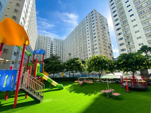 Playground, Homefort iHotel at Shore Residences near Cuneta Astrodome Playground, Homefort iHotel at Shore Residences near Cuneta Astrodome