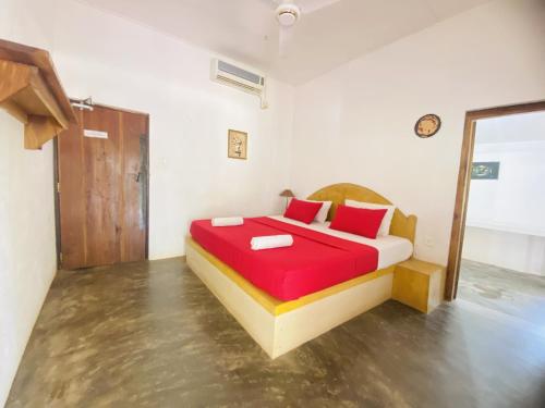 Harmony Beach Hotel in Arugam Bay Harmony Beach Hotel in Arugam Bay