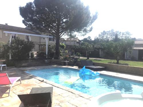 Zwembad, Mas de Cachoun in Barbentane Zwembad, Mas de Cachoun in Barbentane