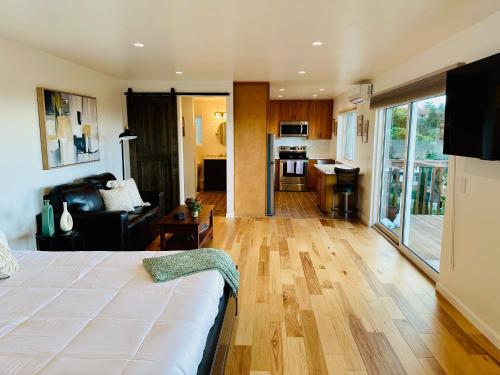 San Leandro Studio in San Leandro (Kalifornia) San Leandro Studio in San Leandro (Kalifornia)