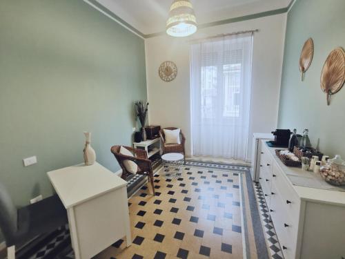 sala de TV, VERDE Ridi Che Ti Passa in Alassio sala de TV, VERDE Ridi Che Ti Passa in Alassio