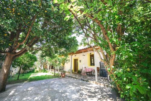 Exterior view, Small Villa Gerani in Euboea Exterior view, Small Villa Gerani in Euboea