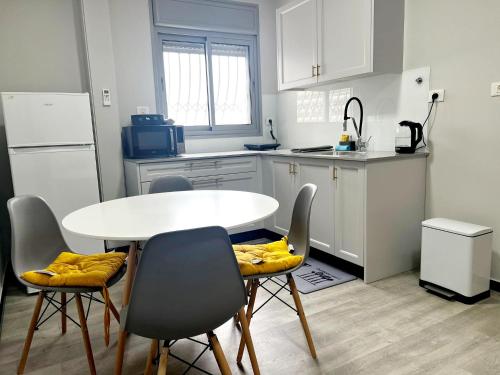 kuhinja, Open-space apartment by the SEA in Ashdod kuhinja, Open-space apartment by the SEA in Ashdod