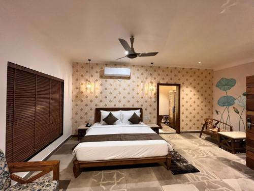 NEELAM FORESTERIA RESORT in باتشمارهي NEELAM FORESTERIA RESORT in باتشمارهي