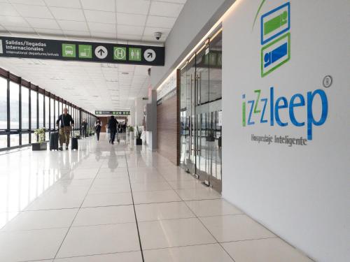 Entrada, izZzleep Aeropuerto Terminal 1 in Mexico City Airport Entrada, izZzleep Aeropuerto Terminal 1 in Mexico City Airport