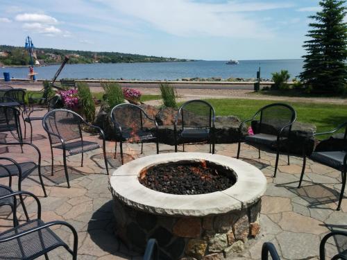 Létesítmények, Canal Park Lodge near Duluth nemzetközi repülőtér Létesítmények, Canal Park Lodge near Duluth nemzetközi repülőtér