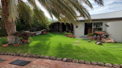 Buitenkant, Bird's Nest Guest House in Keetmanshoop Buitenkant, Bird's Nest Guest House in Keetmanshoop