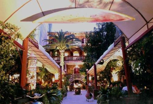 Hotel Hostal Corona