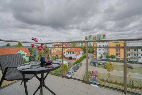 Balkon/teras, Cozy & Modern Studio Rogowska by Noclegi Renters in Nowy Dwór Balkon/teras, Cozy & Modern Studio Rogowska by Noclegi Renters in Nowy Dwór