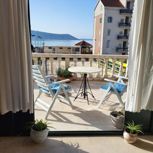 Studio apartman sa pogledom na more in Meljine Studio apartman sa pogledom na more in Meljine