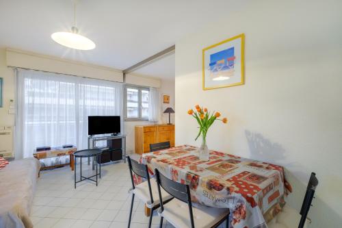 Riviera Beach Anemone