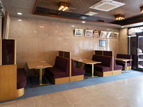 Előcsarnok, Tabist Hotel Sun Plaza Fuefuki Isawa in Jamanasi Előcsarnok, Tabist Hotel Sun Plaza Fuefuki Isawa in Jamanasi