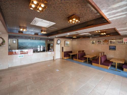 Előcsarnok, Tabist Hotel Sun Plaza Fuefuki Isawa in Jamanasi Előcsarnok, Tabist Hotel Sun Plaza Fuefuki Isawa in Jamanasi