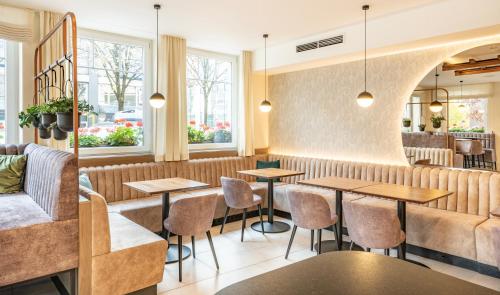 Essen und Erfrischungen, Hotel Lokomotive in Linz Essen und Erfrischungen, Hotel Lokomotive in Linz