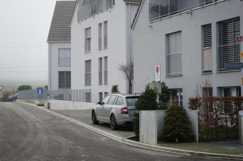 Exklusive 2,5 Zimmer Wohnung in シュテックボルン Exklusive 2,5 Zimmer Wohnung in シュテックボルン