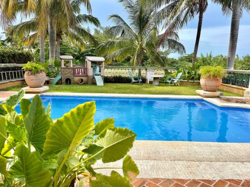 Mexican Style House in the Hotel Zone by Solmar Rentals