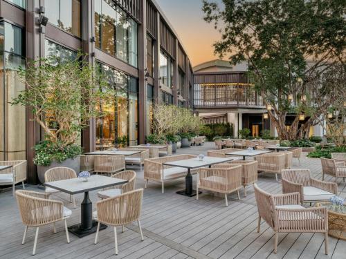 餐廳, InterContinental Chiang Mai The Mae Ping By IHG in 清邁 餐廳, InterContinental Chiang Mai The Mae Ping By IHG in 清邁