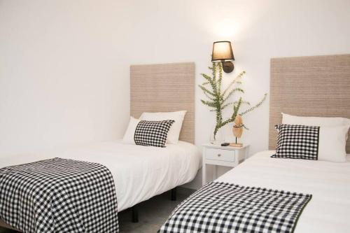 Idyllic & loveliest Apt with patio.Private parking