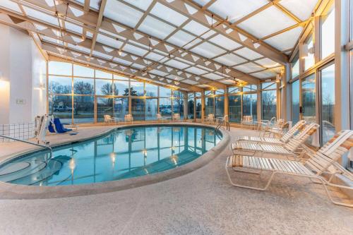 Kilátás, La Quinta Inn & Suites by Wyndham Chicago Gurnee in Gurnee (Illinois) Kilátás, La Quinta Inn & Suites by Wyndham Chicago Gurnee in Gurnee (Illinois)