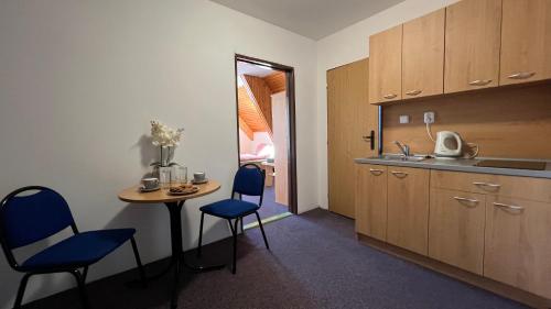 ห้องครัว, Apartmány chata Samoty (Apartmany chata Samoty) in เซเลซนา รูดา ห้องครัว, Apartmány chata Samoty (Apartmany chata Samoty) in เซเลซนา รูดา