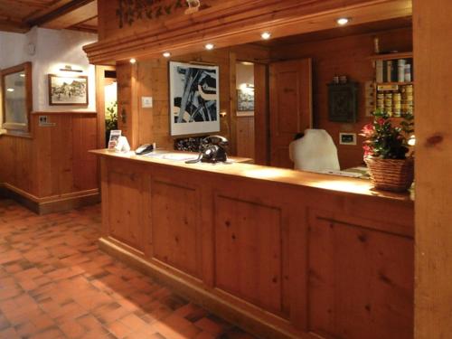 Lobby, Hotel Saanerhof in Saanen Lobby, Hotel Saanerhof in Saanen
