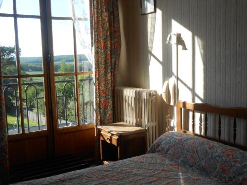 This photo about Hotel Restaurant De La Place shared on HyHotel.com