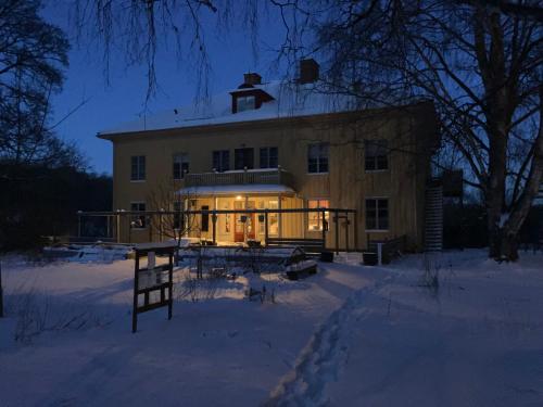 Lidhem herrgård. Bed & Breakfast och mindre lägenheter (Lidhem herrgard. Bed & Breakfast och mindre lagenheter) in 비머비 Lidhem herrgård. Bed & Breakfast och mindre lägenheter (Lidhem herrgard. Bed & Breakfast och mindre lagenheter) in 비머비