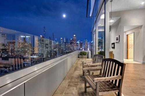Balcony/terrace, Ink 48 Hotel in Midtown West Balcony/terrace, Ink 48 Hotel in Midtown West
