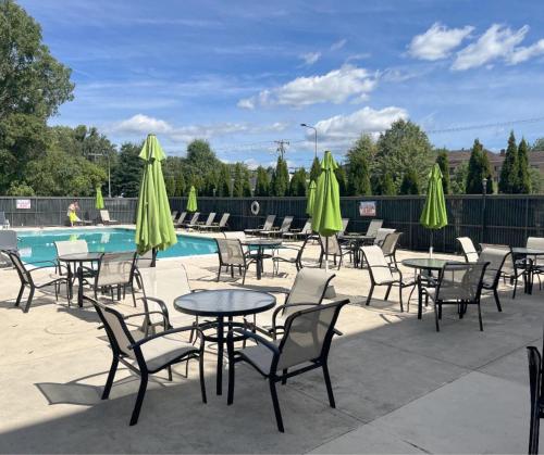 Úszómedence, Comfort Inn & Suites Danbury-Bethel in Danbury (Connecticut) Úszómedence, Comfort Inn & Suites Danbury-Bethel in Danbury (Connecticut)