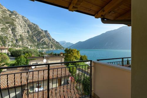 Balkon/teras, Hotel Garda Bellevue in Limone sul Garda Balkon/teras, Hotel Garda Bellevue in Limone sul Garda