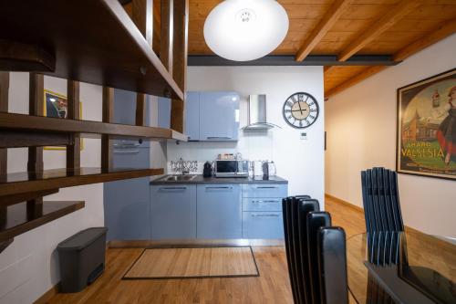 مطبخ, Lungarno Buozzi 7 Apartments in سان ميشيل مطبخ, Lungarno Buozzi 7 Apartments in سان ميشيل