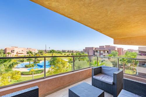 Luxurious Prestigia Golf Apt