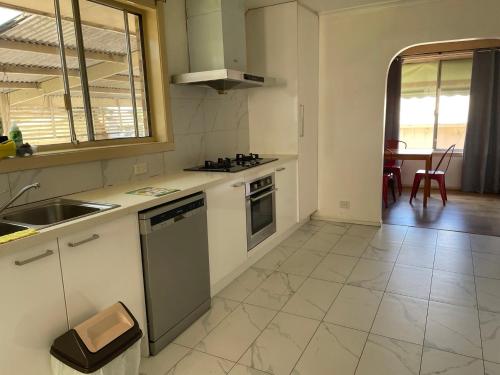 B convenient and livable place for daily life in 班杜拉 B convenient and livable place for daily life in 班杜拉