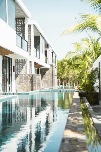 Long Set Resort in Koh Rong Long Set Resort in Koh Rong