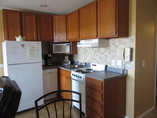 مطبخ, منتجع هيلتون هيد آيلاند بيتش آند تينس (Hilton Head Island Beach and Tennis Resort) in هيلتون هيد ايلاند مطبخ, منتجع هيلتون هيد آيلاند بيتش آند تينس (Hilton Head Island Beach and Tennis Resort) in هيلتون هيد ايلاند