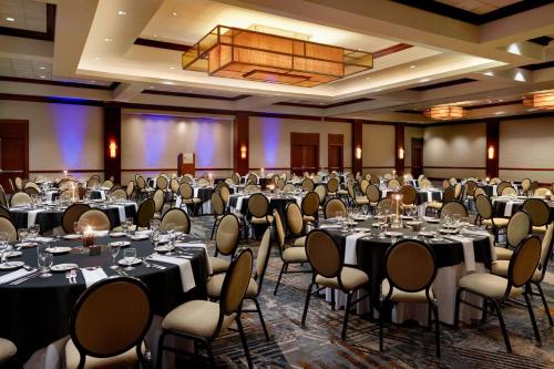 Meeting room / ballrooms, Wyndham Atlanta Buckhead Hotel & Conference Center near Chastain Park Amphitheater Meeting room / ballrooms, Wyndham Atlanta Buckhead Hotel & Conference Center near Chastain Park Amphitheater