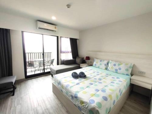 Dusit D2 Residences apartment w/ mountain view