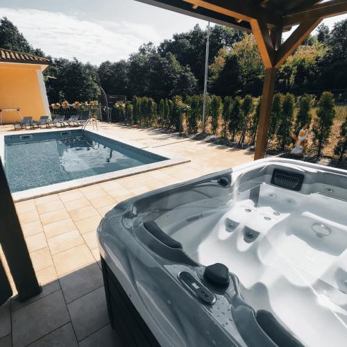 Holiday Home Zahtila in Snasici Holiday Home Zahtila in Snasici