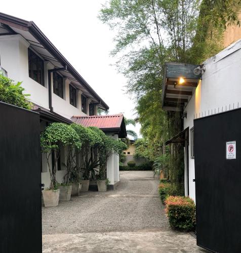 Exterior view, The Manor 1926 in Borella Exterior view, The Manor 1926 in Borella