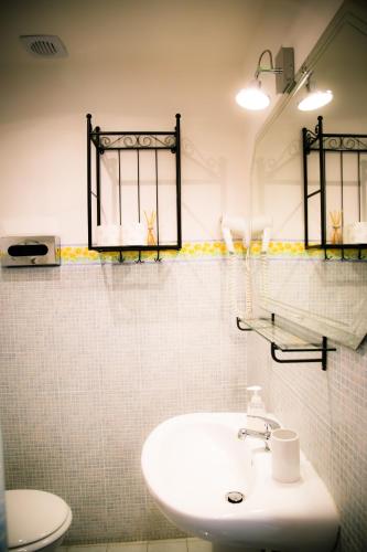 This photo about St. Peter Central Rooms B&B shared on HyHotel.com