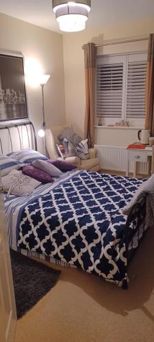 Aylesbury Lovely Double and Single Bedroom with Guest only Bathroom in อายเลสบูรี่ Aylesbury Lovely Double and Single Bedroom with Guest only Bathroom in อายเลสบูรี่