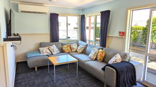 Instalaciones, Adventure Wanaka Hostel in Wanaka Instalaciones, Adventure Wanaka Hostel in Wanaka