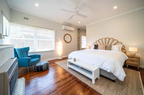 Marble at South Plympton - 4BR Modern WiFi in Plympton Park Marble at South Plympton - 4BR Modern WiFi in Plympton Park