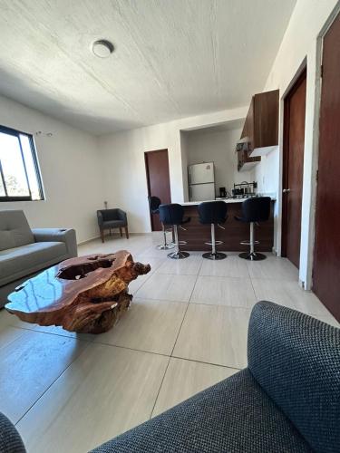 Comfortable Colonia Americana apartment, on one of the main avenues in Guadalajara Comfortable Colonia Americana apartment, on one of the main avenues in Guadalajara