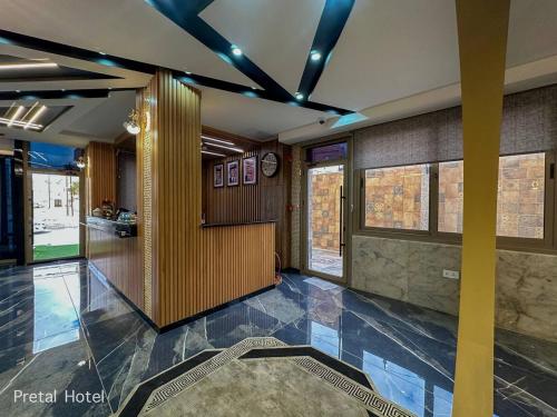Empfangshalle, Pretal Hotel in Jarash Empfangshalle, Pretal Hotel in Jarash