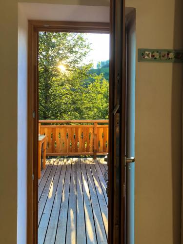 Балкон/тераса, Blue in Green Apartment in Single Trail Park Jamnica in Prevalje Балкон/тераса, Blue in Green Apartment in Single Trail Park Jamnica in Prevalje