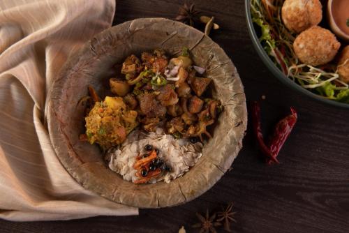 طعام و مشروبات, Manju Baha Hotel School in باكتابور طعام و مشروبات, Manju Baha Hotel School in باكتابور