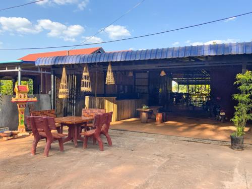 Exterior view, Backpacker Hostel and Jungle Trekking in Phnom Yaklom Exterior view, Backpacker Hostel and Jungle Trekking in Phnom Yaklom