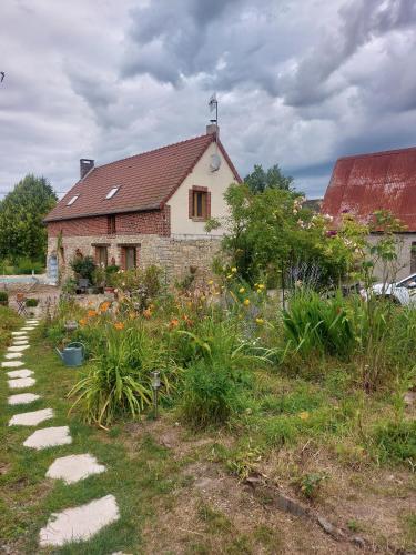 Chambre table d'hotes Anne-Marie et Jean-Christophe in Gournay-En-Bray Chambre table d'hotes Anne-Marie et Jean-Christophe in Gournay-En-Bray